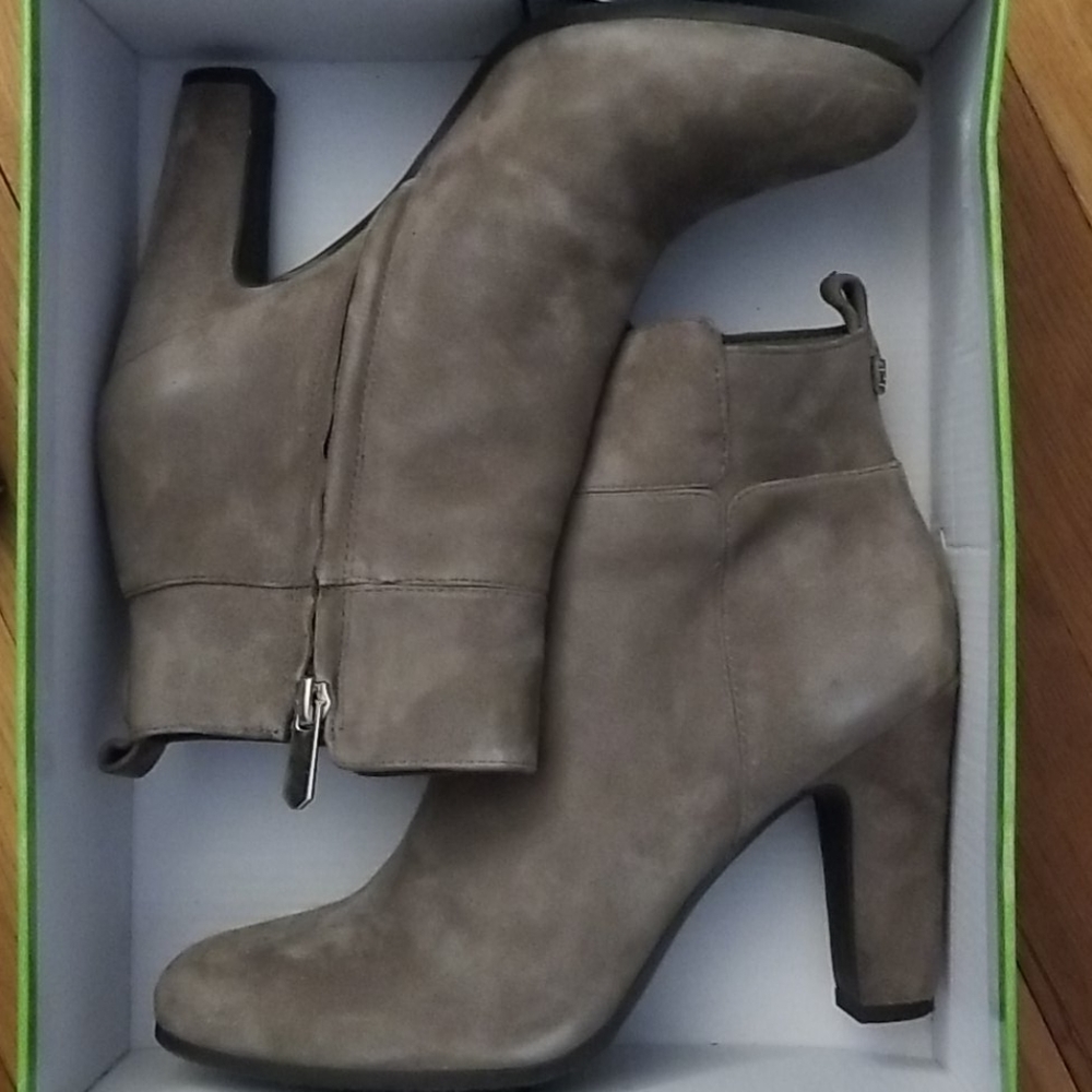 Sam Edelman Booties - Picture 8 of 9